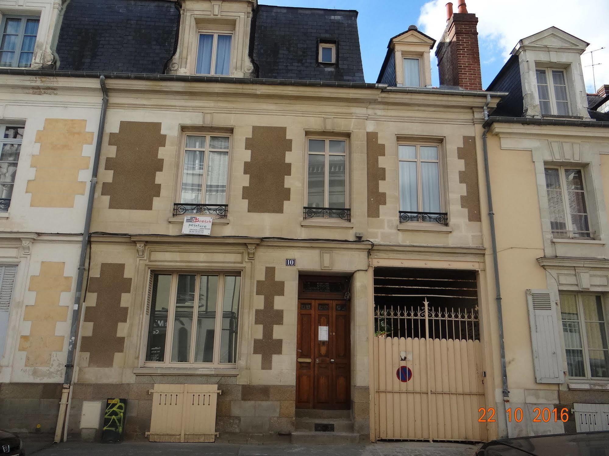 Garden Apparts Rennes Centre Gare Exterior foto