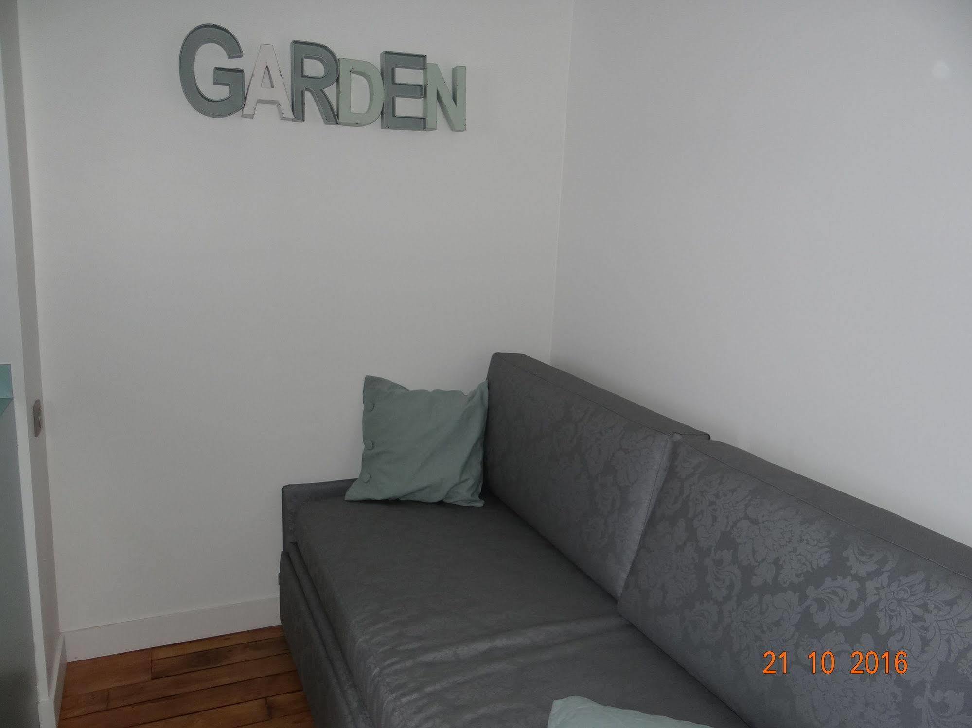 Garden Apparts Rennes Centre Gare Exterior foto